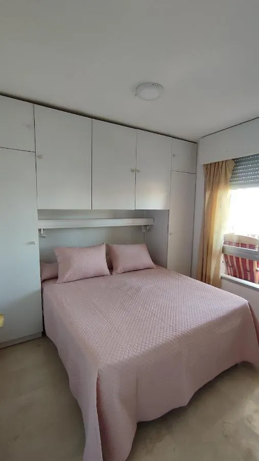 Seaside Serenity: Torremolinos Apartment with Pool and Views